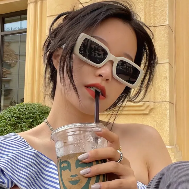 BadgeSquare Fashion Sunshade Sunglasses Retro Fashion Trend for Women